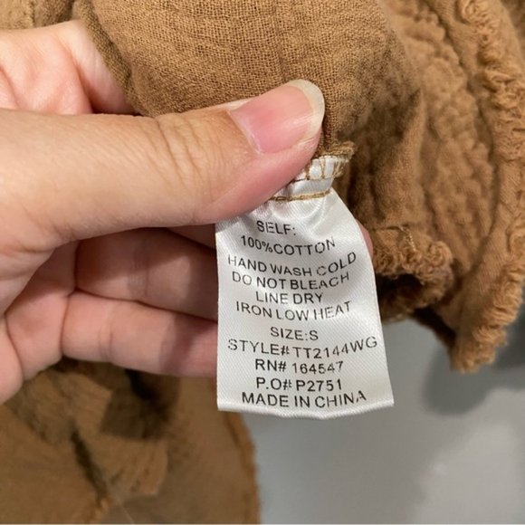 Flawless Exposed Seam Button Front Oversized Shirt Brown Small - Picture 8 of 10